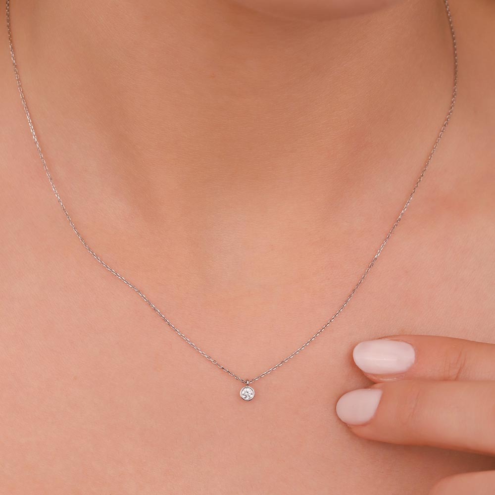 0,10 Karat Lab Pırlantalı Oval Taşlı Kolye - FP03169