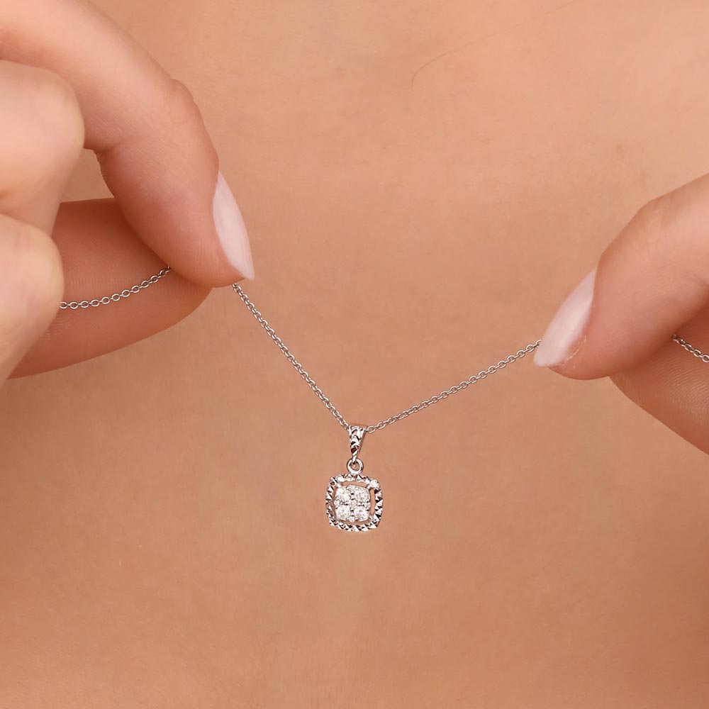 0,12 Karat Lab Pırlanta Taşlı Coronet Kolye - FP03428
