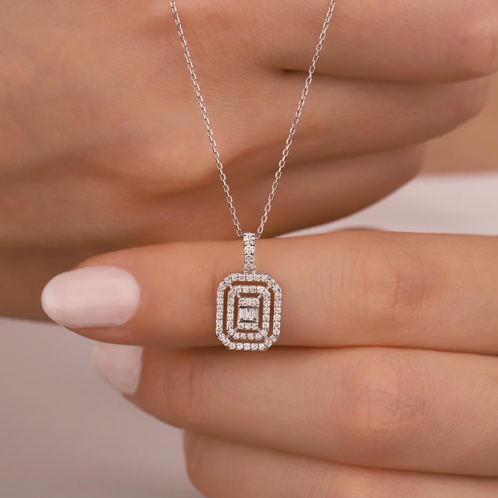 0,30 Karat Lab Pırlantalı Baget Taşlı Kolye - FP02949