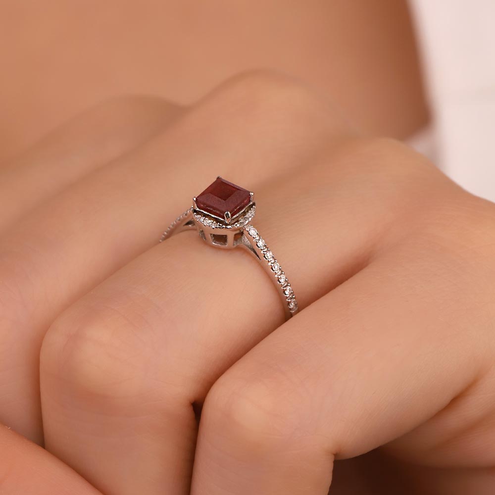 0,49 Karat Lab Pırlanta Stern Yakut Yüzük - FP02678