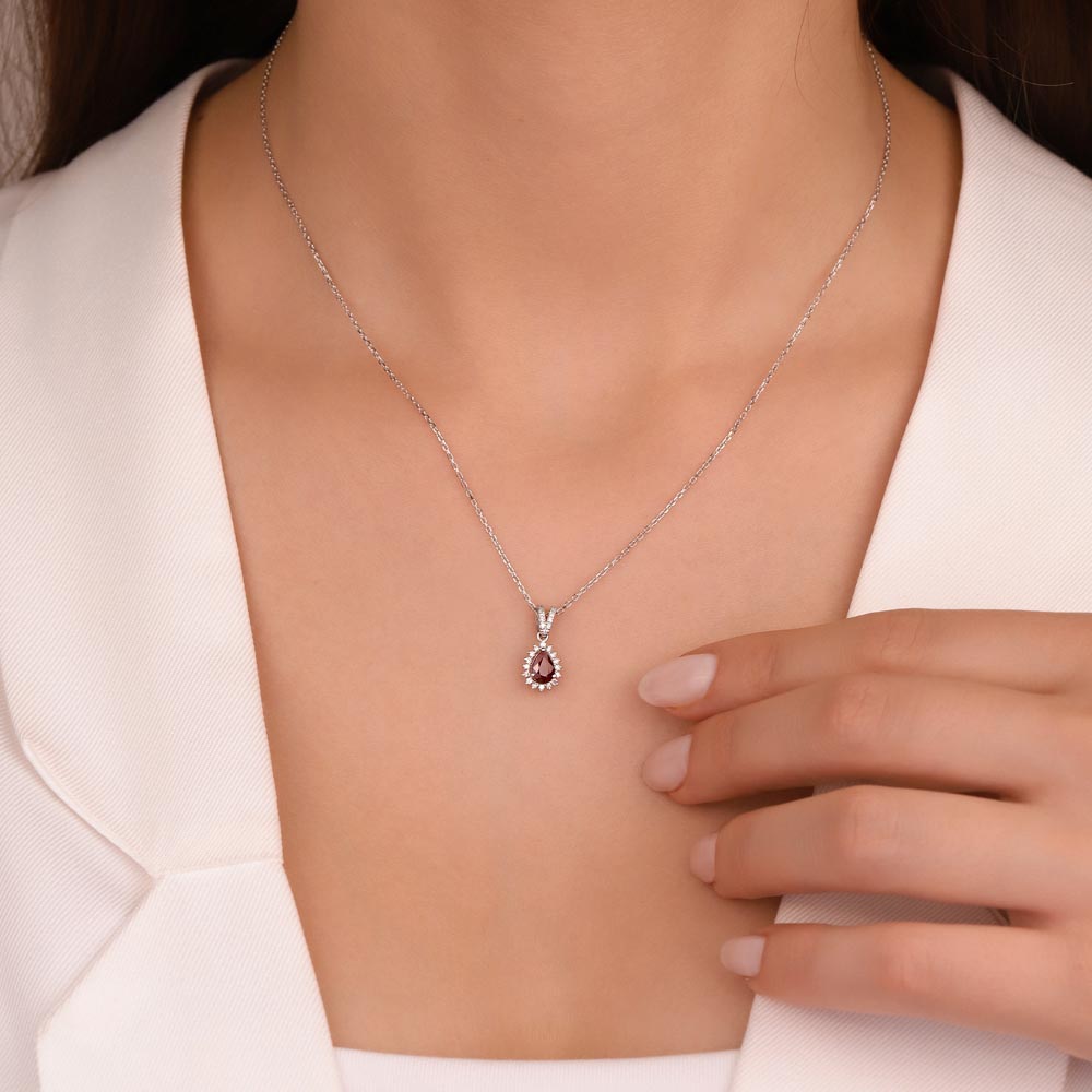 0,75 Karat Laboratuvar Pırlantalı Yakut Taşlı Kolye