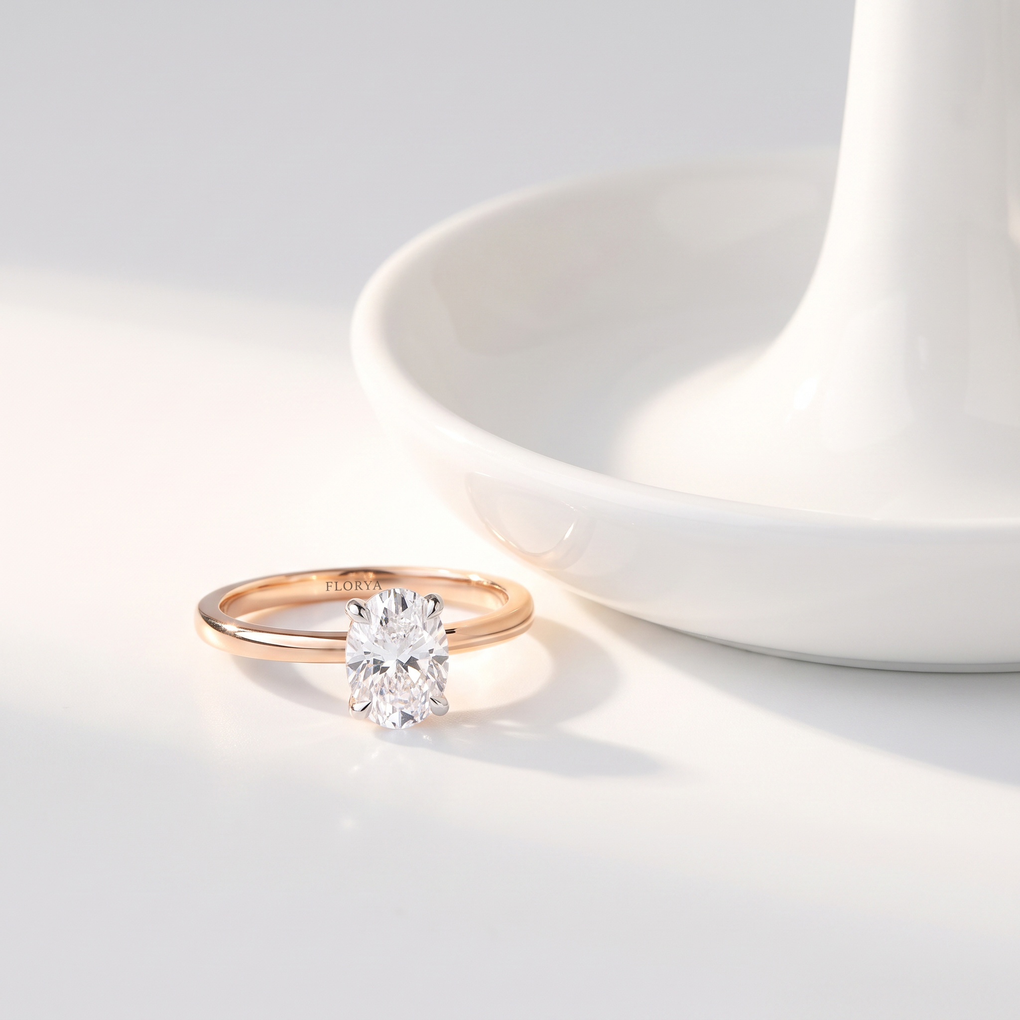 1,00 Karat IGI Sertifikalı Laboratuvar Pırlanta Oval Kesim Rose Gold Tektaş Yüzük