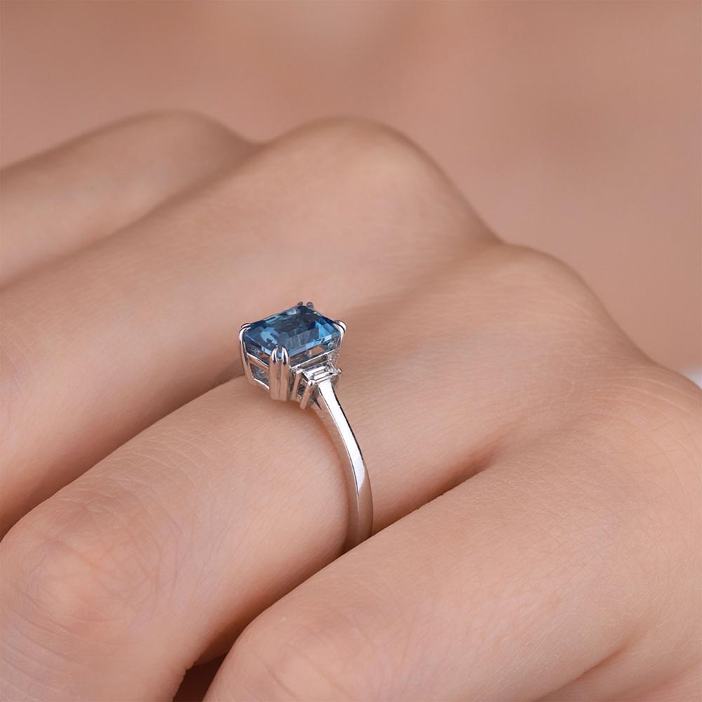 1,32 Karat Laboratuvar Pırlanta Bluetopaz Yüzük