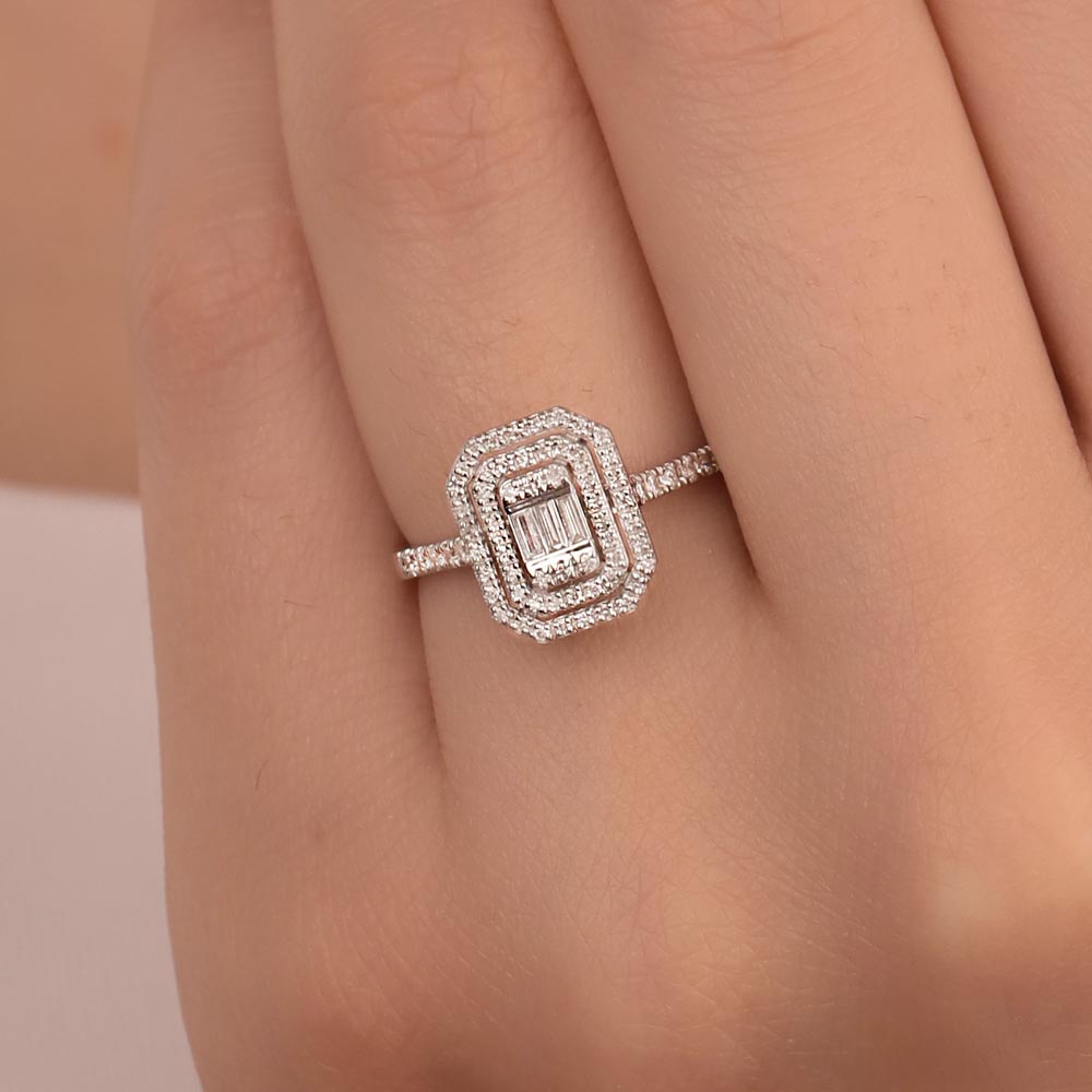 0,35 Karat Laboratuvar Pırlantalı baget Taşlı Yüzük