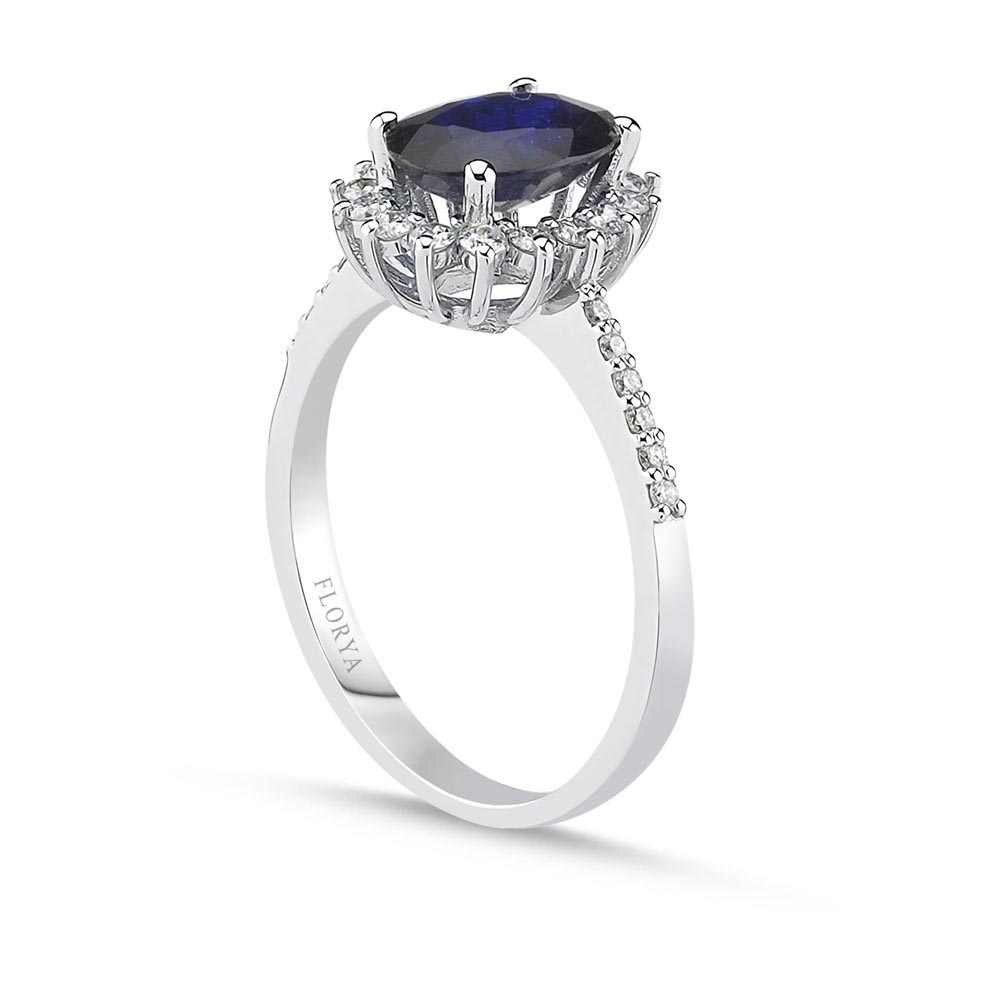 2.07 Karat Laboratuvar Pırlanta Oval Royale Safir Yüzük